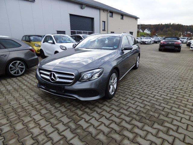 Left hand drive MERCEDES E CLASS 220 T d